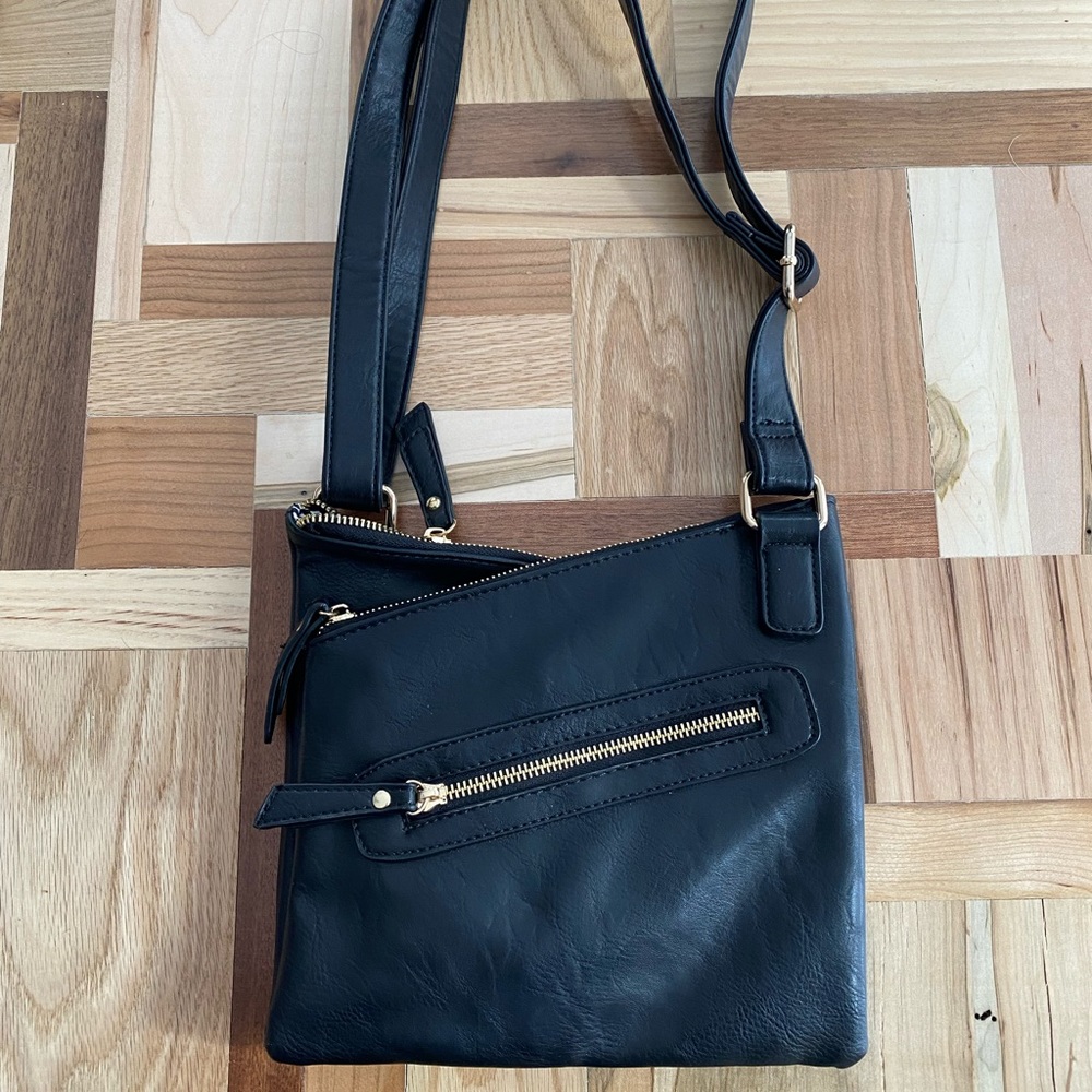 Black Crossbody